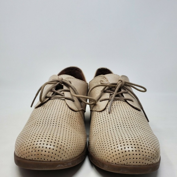Dansko Womens Sand Lousie Taupe Perforated Beige - Picture 3 of 11